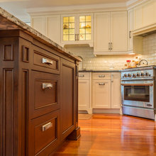 Two-Tone Cabinets