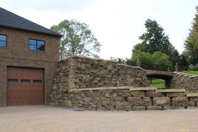 Inspiration for a rustic concrete paver landscaping in Philadelphia.