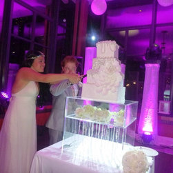 Lucite Cake Stand / holder - Products