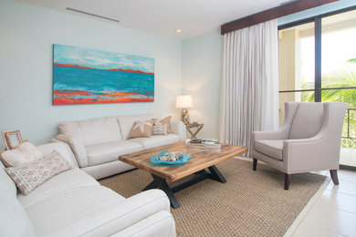 Example of a living room design in Other