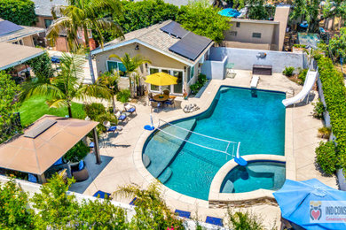Inspiration for a modern pool remodel in Los Angeles