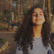 Isabela Bertolini's photo