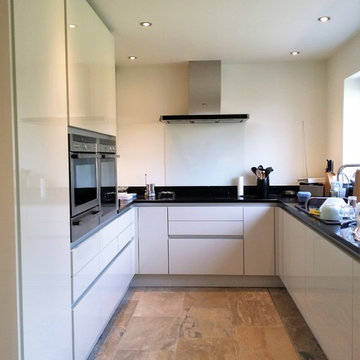 Handleless Gloss Kitchen - Skipton
