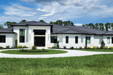 Example of a minimalist exterior home design in Orlando