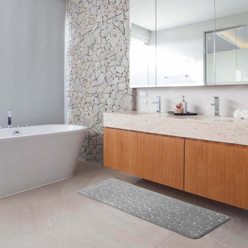 Stylish & Functional Bathroom Mats by Evideco