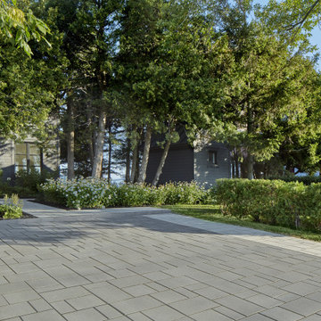 Modern Curb Appeal in Berthier-sur-Mer, QC
