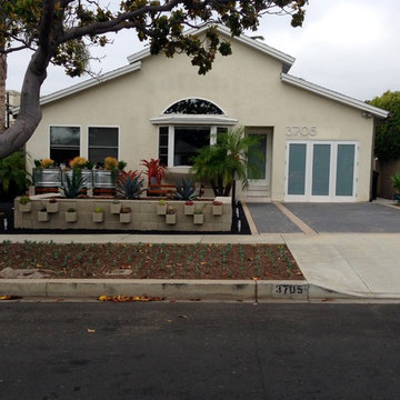 Drought tolerant cinderblock planter landscape