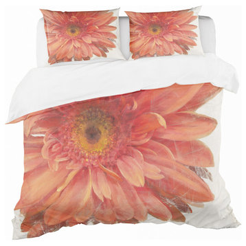 Vivid Red Daisy Traditional Duvet Cover Set, Twin