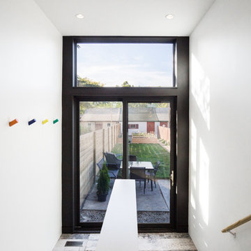 JUNCTION SHADOW HOUSE