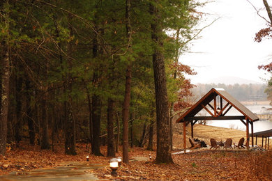 Home design - rustic home design idea in Atlanta
