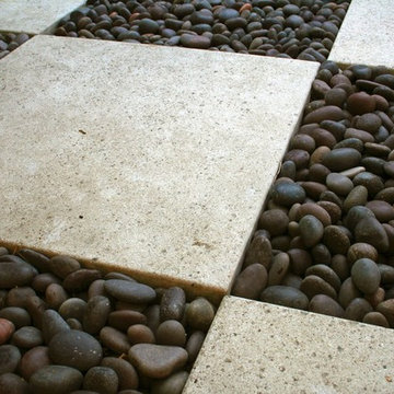 Tropical Modern Courtyards
