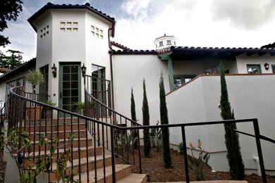 Staircase - mediterranean staircase idea in San Luis Obispo