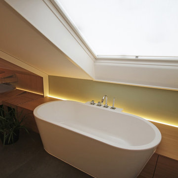 Dachgeschoss mit Schlafzimmer und Wellnessbad