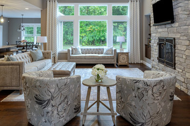 Living room photo in Grand Rapids