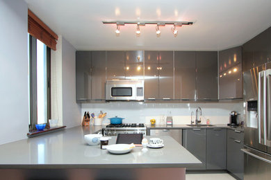 Example of a trendy kitchen design in New York
