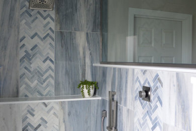 Inspiration for a transitional bathroom remodel in Minneapolis