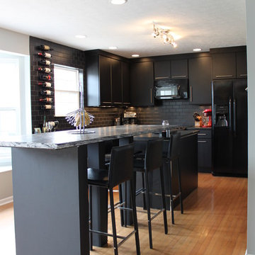 Indianapolis Black Kitchen With Style
