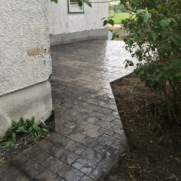 Cobbelstone Stamped Sidewalk and Patio
