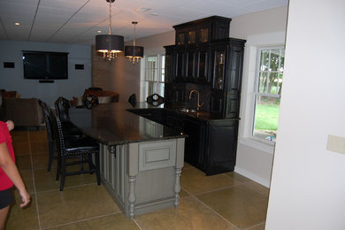Example of a classic basement design in Grand Rapids