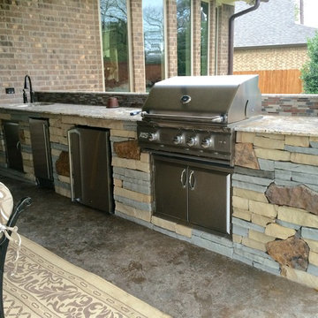 Houston Outdoor Kitchen With Unique Mix of Stone