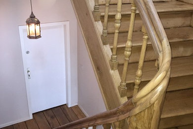 Design ideas for a traditional staircase in Dusseldorf.