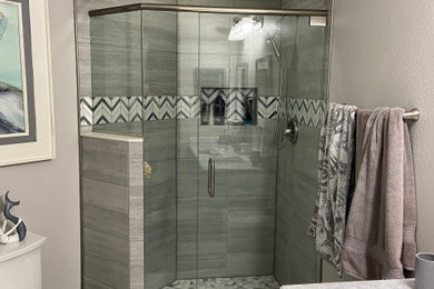 Bathroom - contemporary bathroom idea in Jacksonville