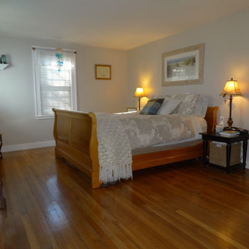 90 Prescott - Royal Barry Wills Cape