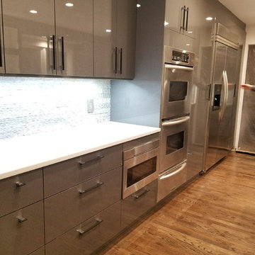 Bloomfield Modern Kitchen EuroStyle