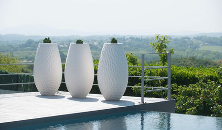 Tendance outdoor : 14 façons de mettre en scène des pots de fleurs XXL