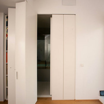 Schrank-Regal-Tür
