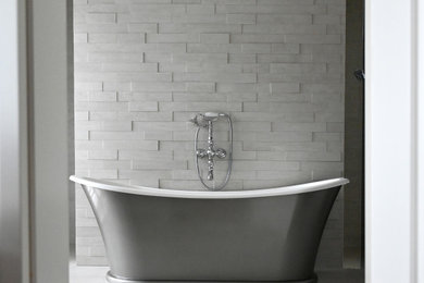 Mittelgroßes Modernes Badezimmer En Suite in Berlin