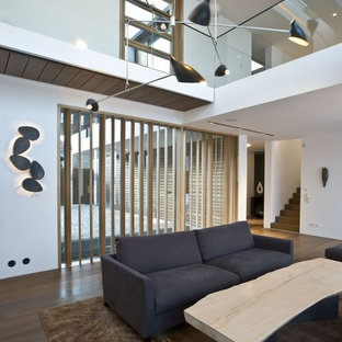 Moderne Wohnzimmer mit dunklem Holzboden Ideen, Design & Bilder | Houzz