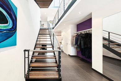 Gerade Moderne Holztreppe in Düsseldorf