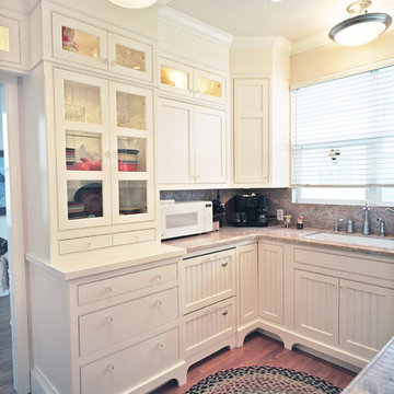 White painted shaker doors - flush inset in Santa Cruz