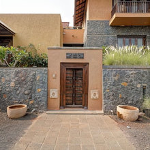 Gate