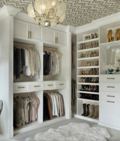 Wallpaper in walk-in closet? | Houzz Forum