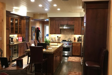 Example of a mountain style kitchen design in Huntington