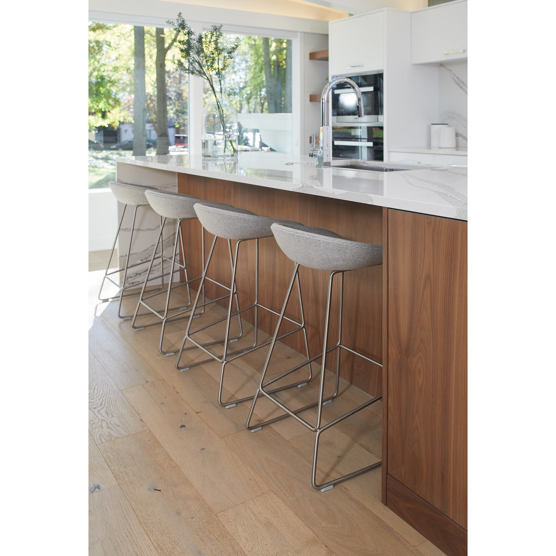 Manhattan Lane: Kitchen