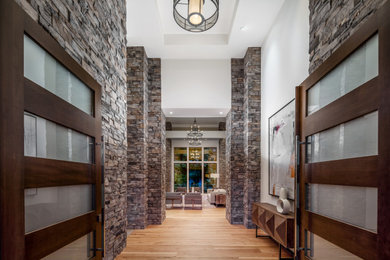 Entryway - contemporary entryway idea in Portland