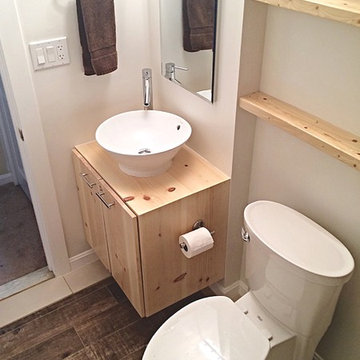 Annapolis Small Bathroom