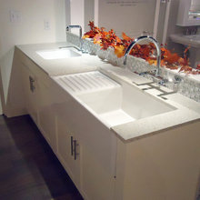 bathroom sinks/vanities