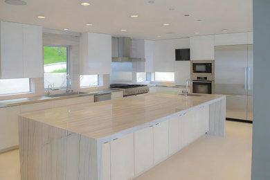 Example of a trendy kitchen design in San Diego