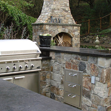 Outdoor Kitchens, BBQs and Fireplaces