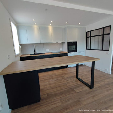 Aménagement d'une cuisine à Aix-En-Provence dans un appartement T4 de 90 m2