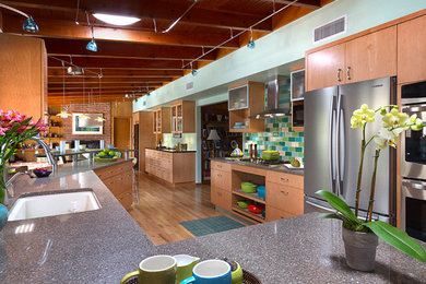 Inspiration for a contemporary kitchen remodel in Phoenix