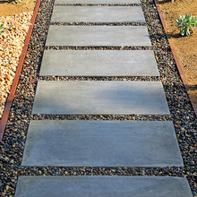 Miles Walkway