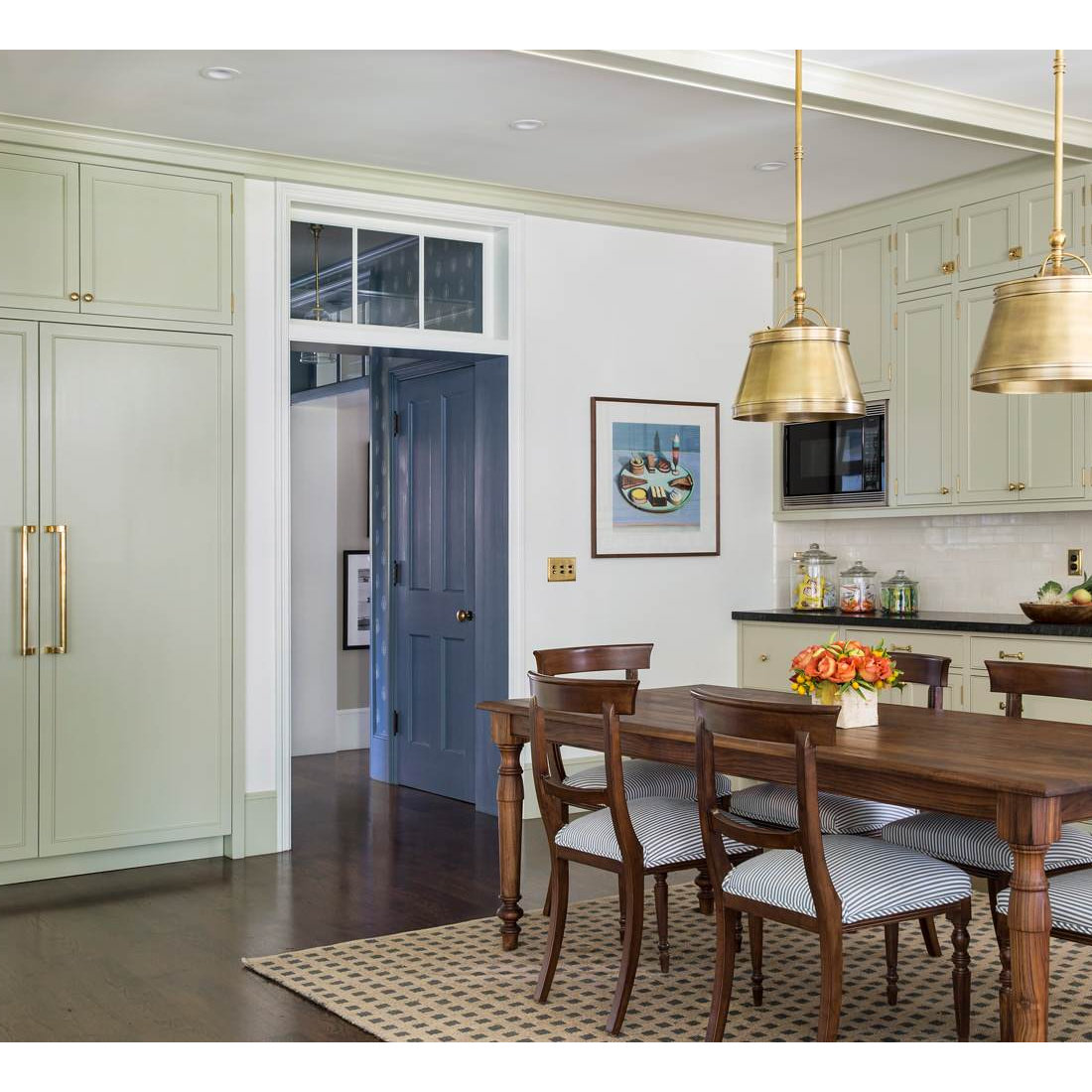Eat-In Kitchen
