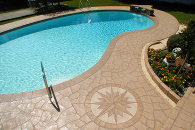 Example of a classic pool design in Los Angeles
