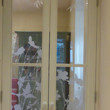 Japanese anenomies etched in glass