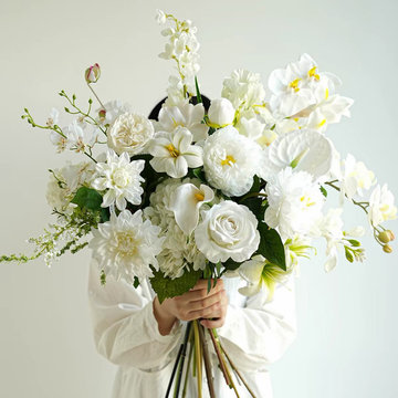 Modern Faux Floral Decor: Outdoor Spaces & Interior Nook Styling